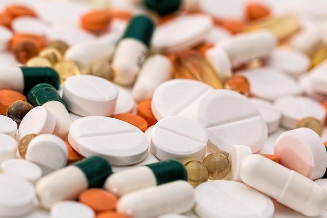 Study pharmacy in Spain
