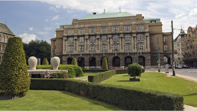 top-universities-in-the-czech-republic-and-their-official-websites