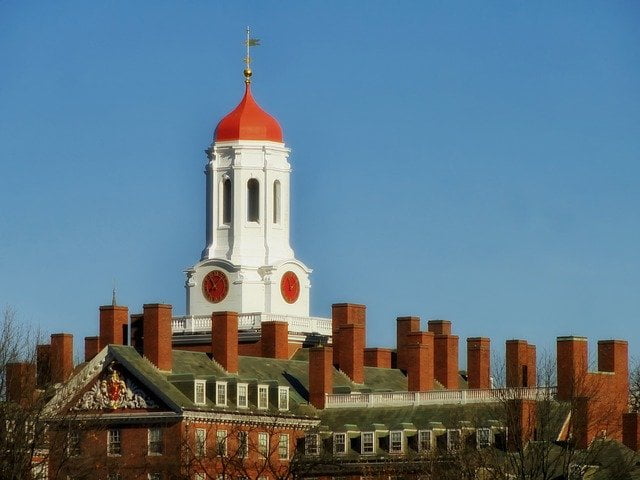 universidad de Harvard
