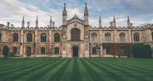 Est il possible d'étudier gratuitement au royaume-uni?