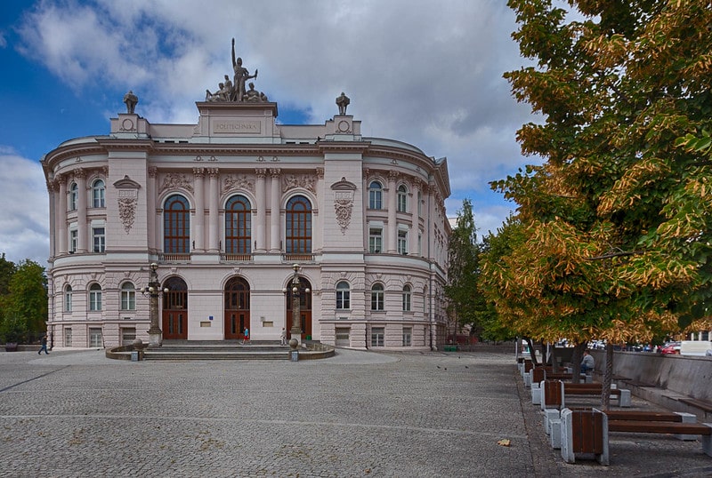 Université de technologie de Varsovie | Meilleures universités de Pologne