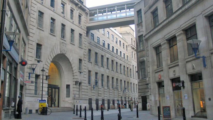 جامعة لندن للإقتصاد والعلوم السياسية