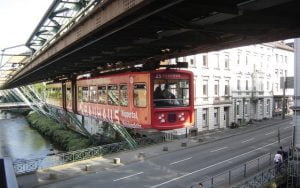 القطار المعلق في ألمانيا