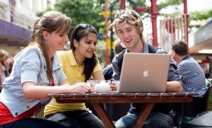 كيف تتسجل في جامعة نيوزيلندية