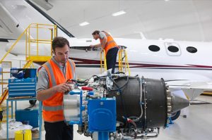 دراسة الهندسة الجوية والطيران في كندا